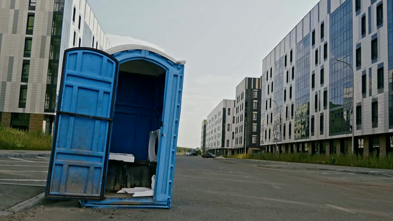 Best VIP or Luxury Restroom Trailers  in San Diego, TX